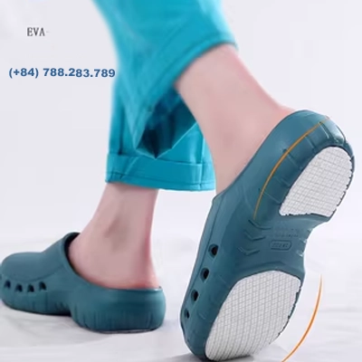 Surgical shoes for women, non-slip operating room slippers for men, breathable monitoring laboratory special soft-soled toe-cap work shoes for men